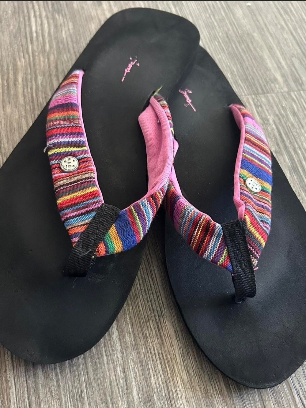 Maui and Sons Women's Multicolor Stripe Sandals with Pink Trim